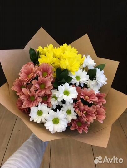 Букеты из свежих цветов / Букет для мамы, коллеги