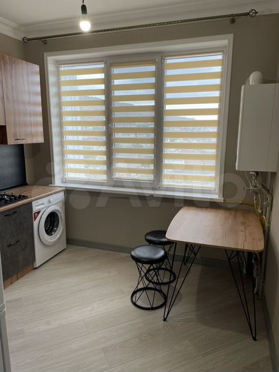 2-к. квартира, 65 м², 6/6 эт.