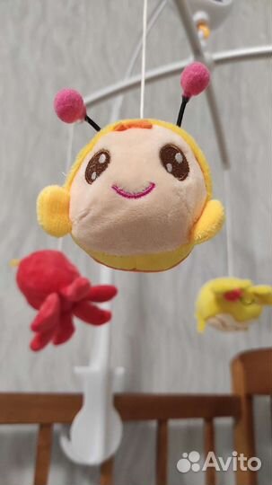 Музыкальный мобиль на кроватку