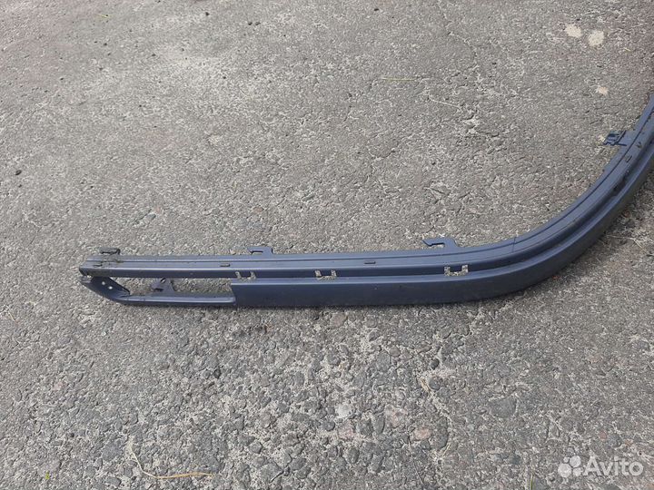 Молдинг заднего бампера Volkswagen passat