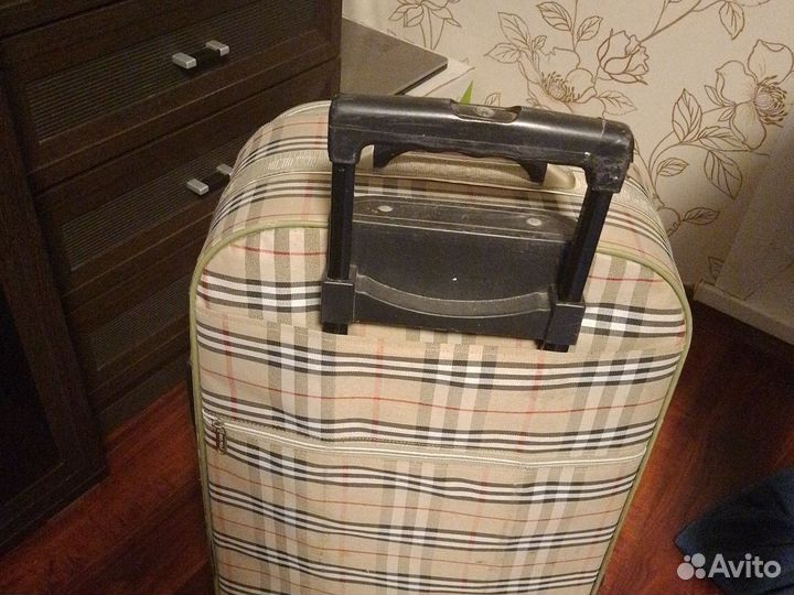 Чемодан на колесах бу