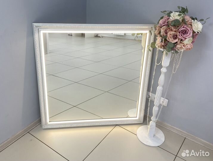 Зеркало с подсветкой