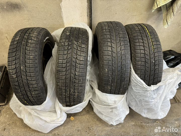 Комплект зимних колес (Штамп + 195/65 R15)