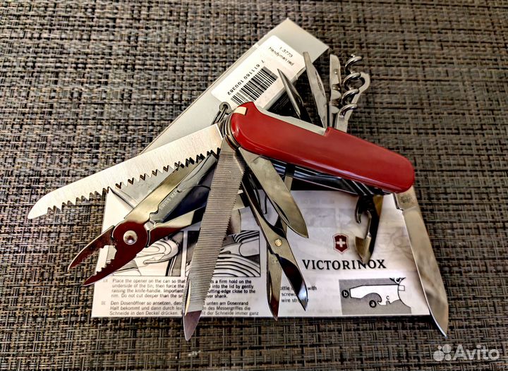 Складной нож мультитул Victorinox Handyman
