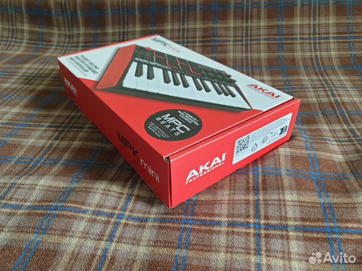 Akai mpk mini mk3 95% новый