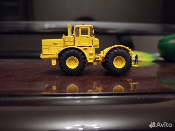 Трактор Кировец к700 1:87 h0, Schuco