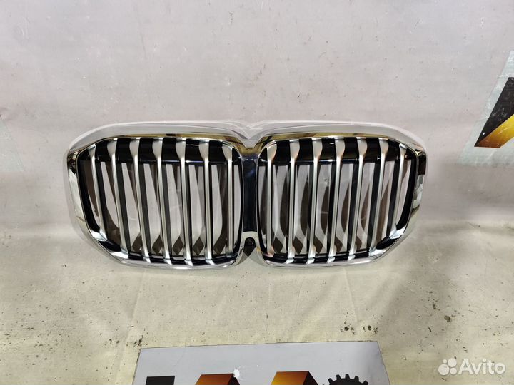 Бмв X7 G07 2018- Решетка радиатора 11715