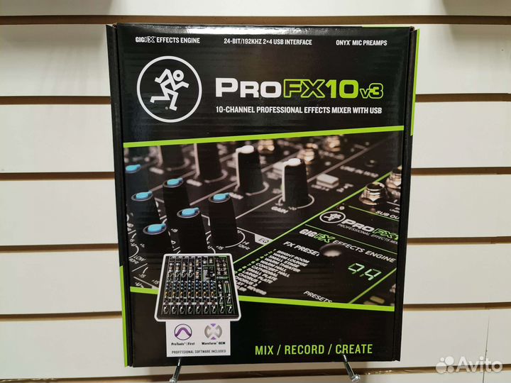 Mackie ProFX10v3 микшерный пульт