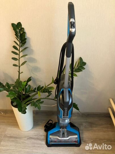 Моющий вертикальный пылесос bissell 17132