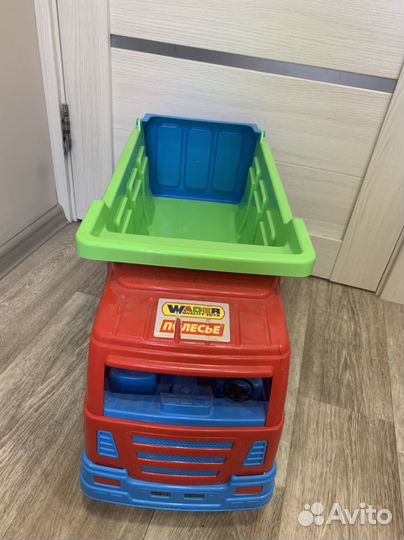 Детский грузовик