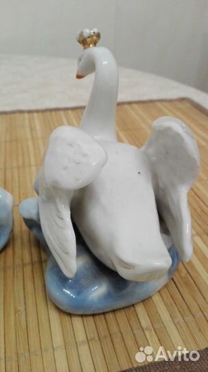 Фарфоровая статуэтка 