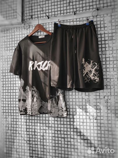 Костюм мужской