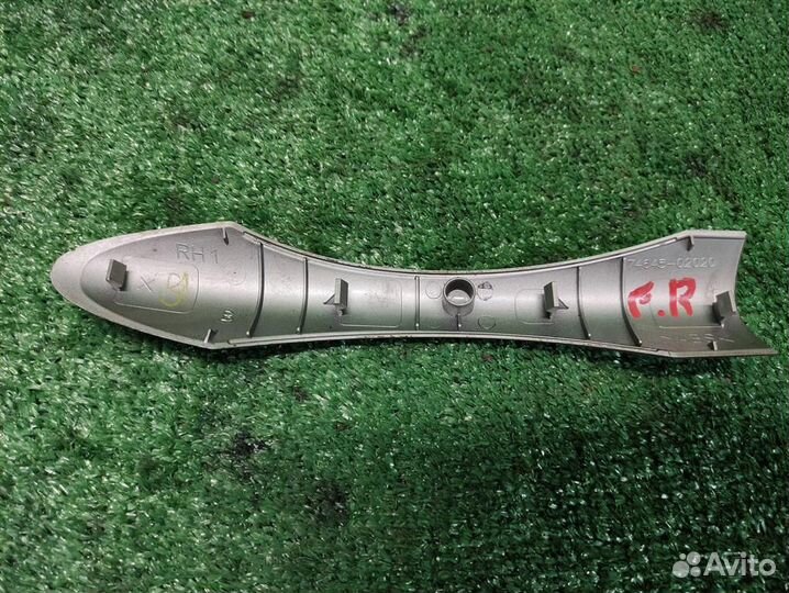 Накладка двери Toyota Auris E150 2009