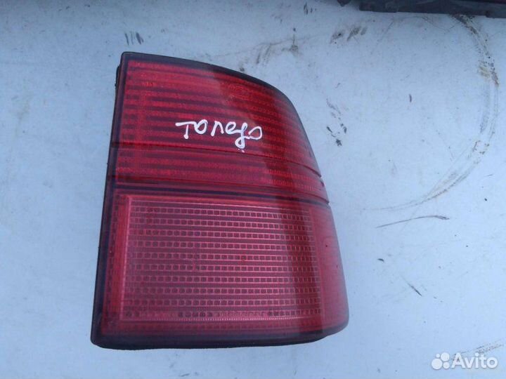 Фонарь Seat Toledo