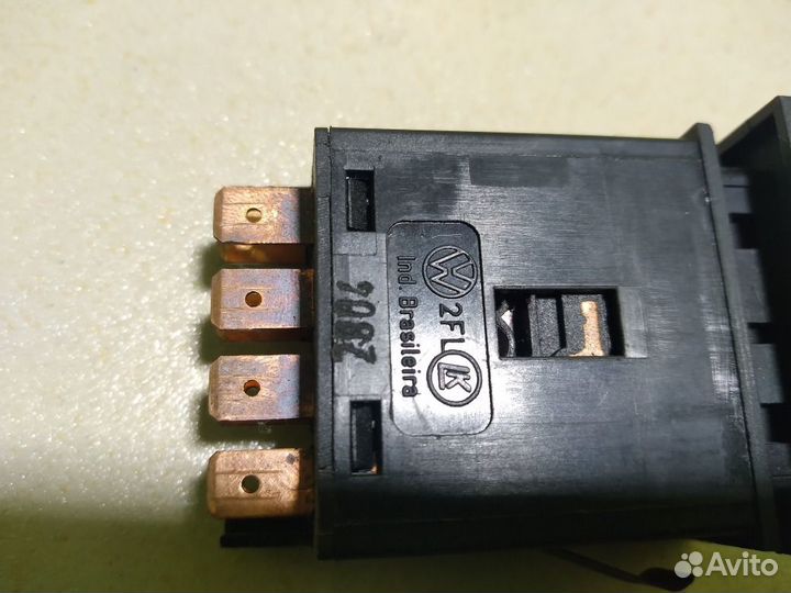 Кнопка аварийки Vw Pointer 1.0 BJR