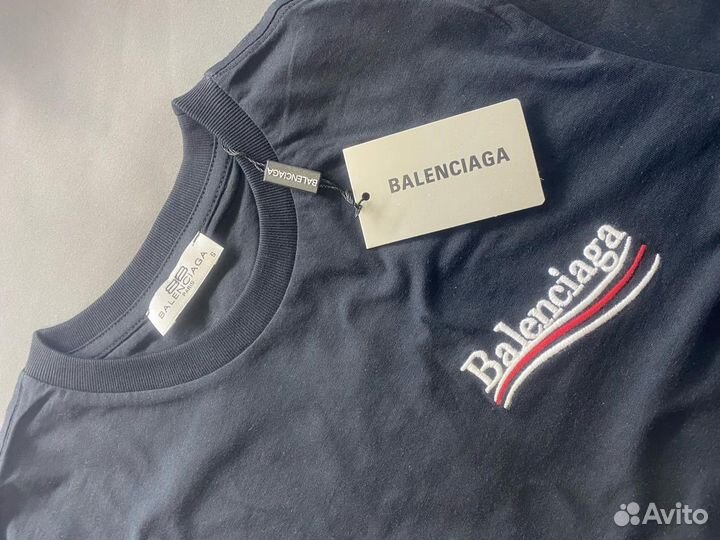 Футбoлка Balenciaga