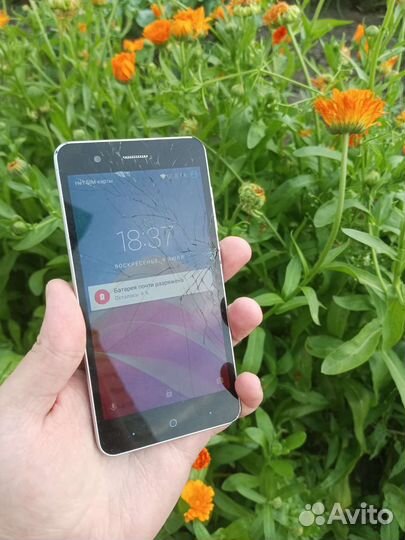 Смартфон zte