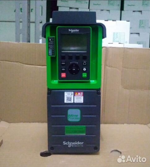 Преобразователь Schneider Electric ATV930C22N4
