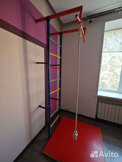 Шведская стенка с турником
