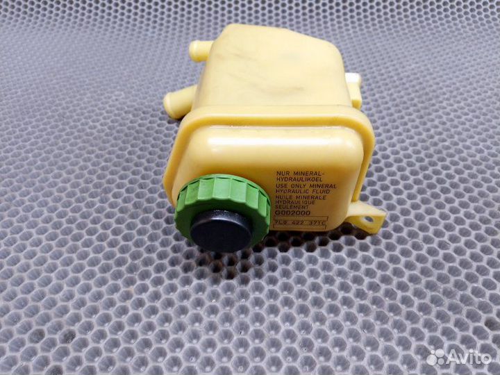 Бачок гидроусилителя Touareg / Cayenne / Audi Q7