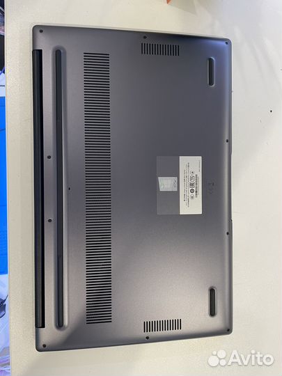 Новый Huawei matebook B3-520