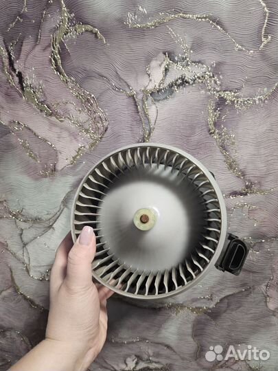 Моторчик печки на Honba vezel