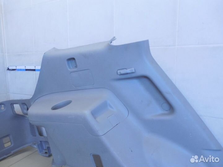 Обшивка багажника Highlander II 2007-2013