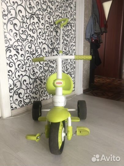 Детский трехколесный велосипед fisher price