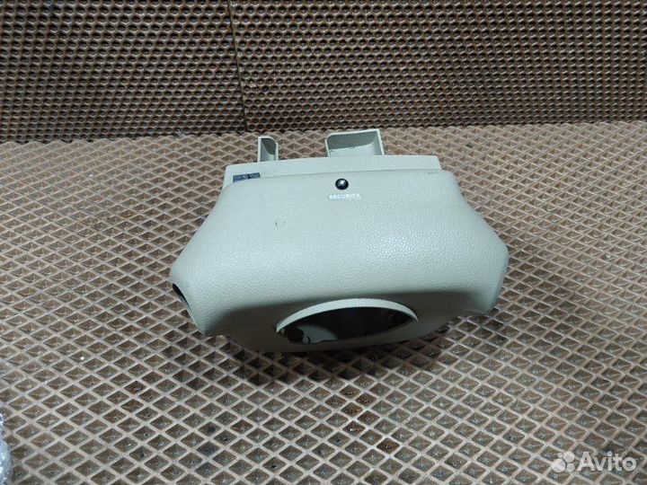 Кожух рулевой колонки Nissan Bluebird Sylphy KG11