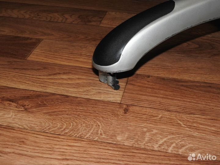 Ремонт и обшивка компьютерных и офисных кресел