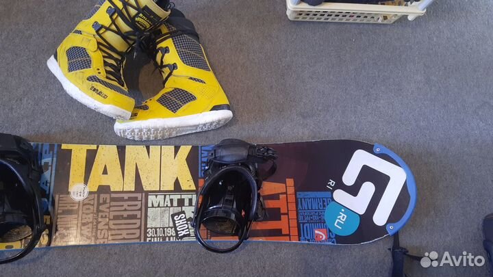 Сноуборд head с ботинками и креплением