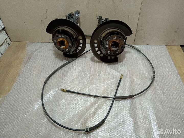 Кулак поворотный задний audi q7 4l