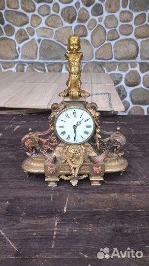 Бронзовые часы