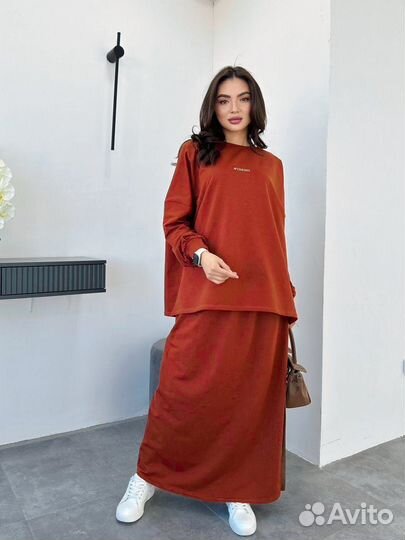 Костюм женский