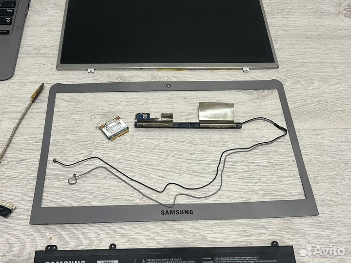 В разбор Samsung NP535U3C