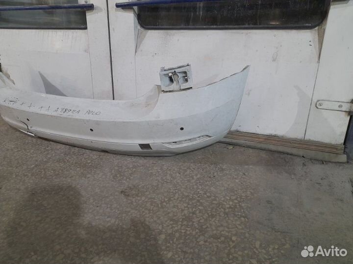 Бампер задний Skoda Yeti 1 Рестайл