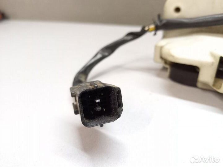 Замок двери передний левый Hyundai Getz 2009