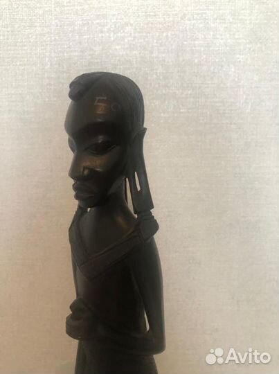 Статуэтки из черного дерева