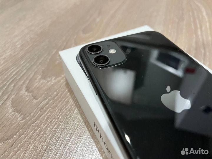 iPhone 11, 64 ГБ