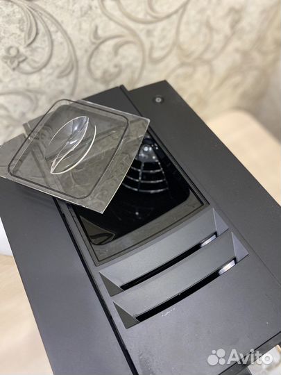 Кофемашина jura e8