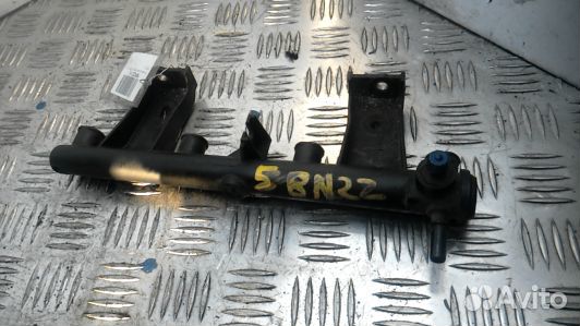 Топливная рампа бензиновая citroen C4 1 (5BN22TJ01