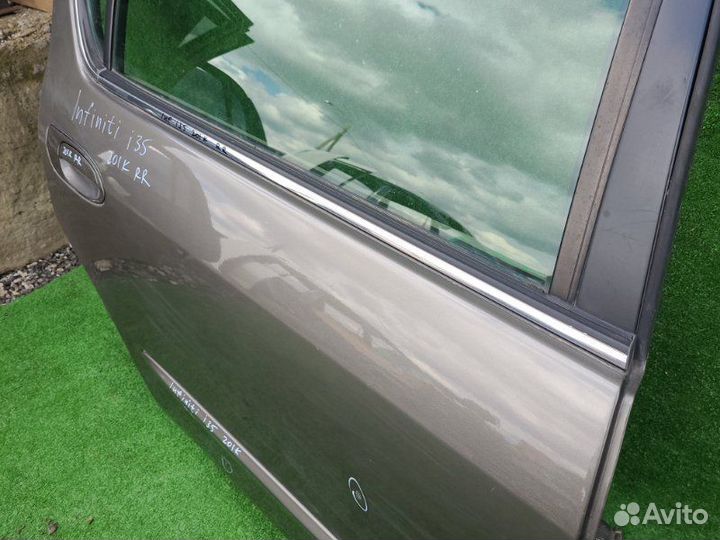 Молдинг стекла задний правый Infiniti I35 A33