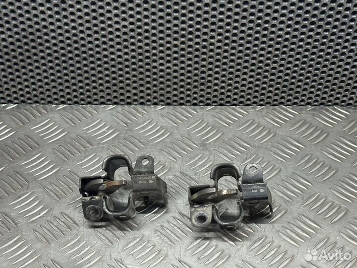 Замок капота Mercedes-Benz E W211 OM642.920 2008