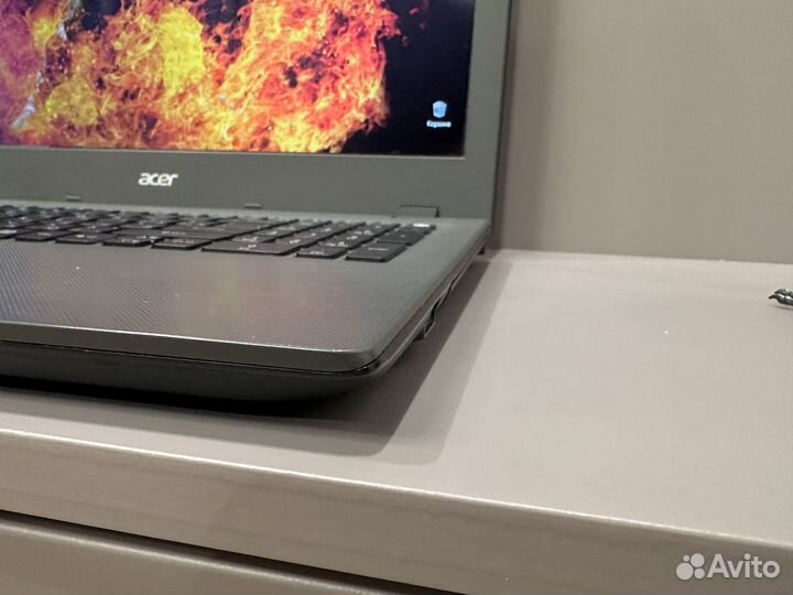 Acer intel/12gb/Nvidia 920m 2gb/ssd