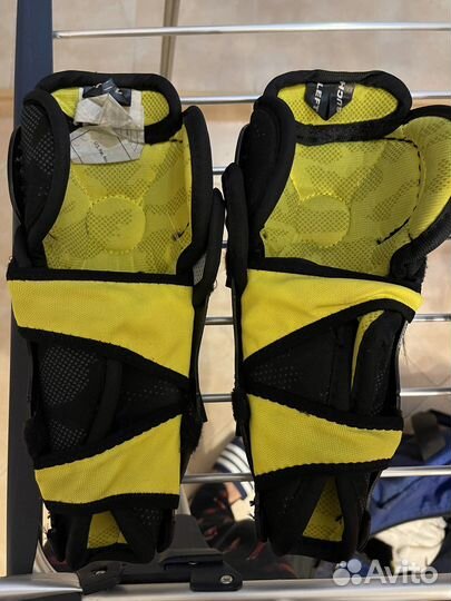 Хоккейные щитки (наколенники)