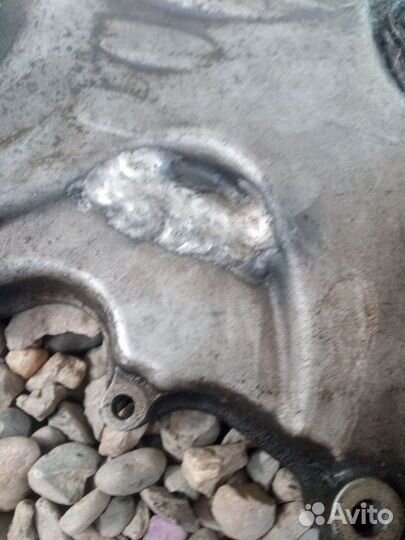 Крышка двигателя Honda Civic 1.8