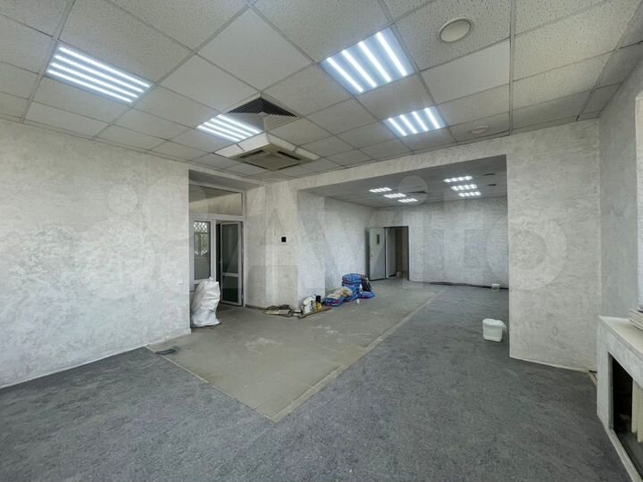 Торговая площадь на первой линии, 191.1 м²