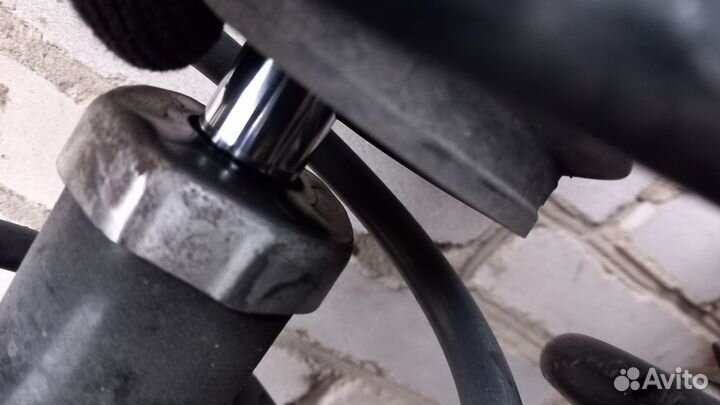 Escape Maverick передние амортизационные стойки