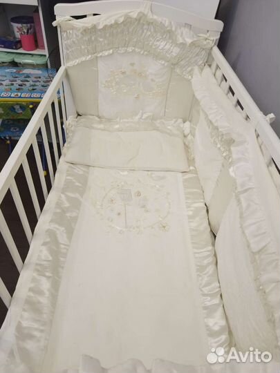 Детская кроватка белая