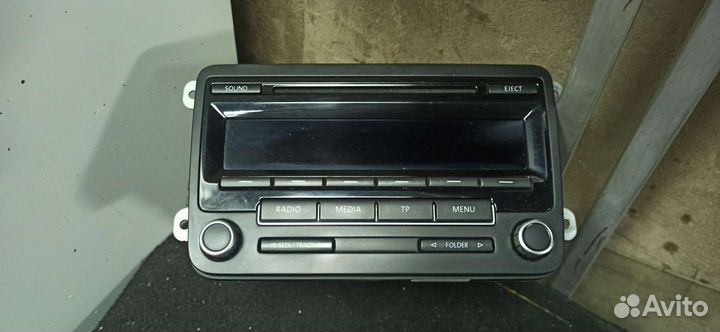 Штатная автомагнитола Volkswagen Golf